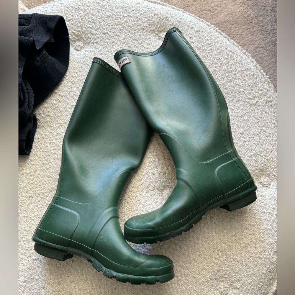 Hunter Women's Tall Rain Boots in Deep Green - Picture 8 of 9